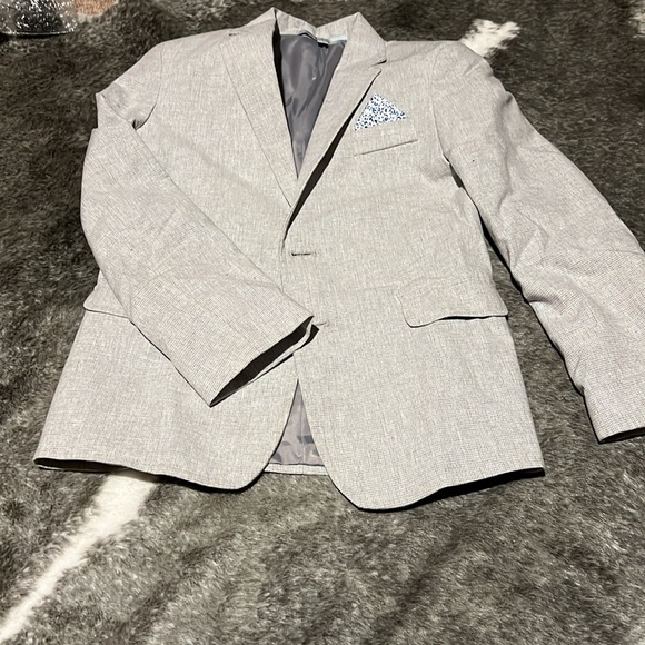 Boys Patterned Gray Suit - Picture 2 of 7